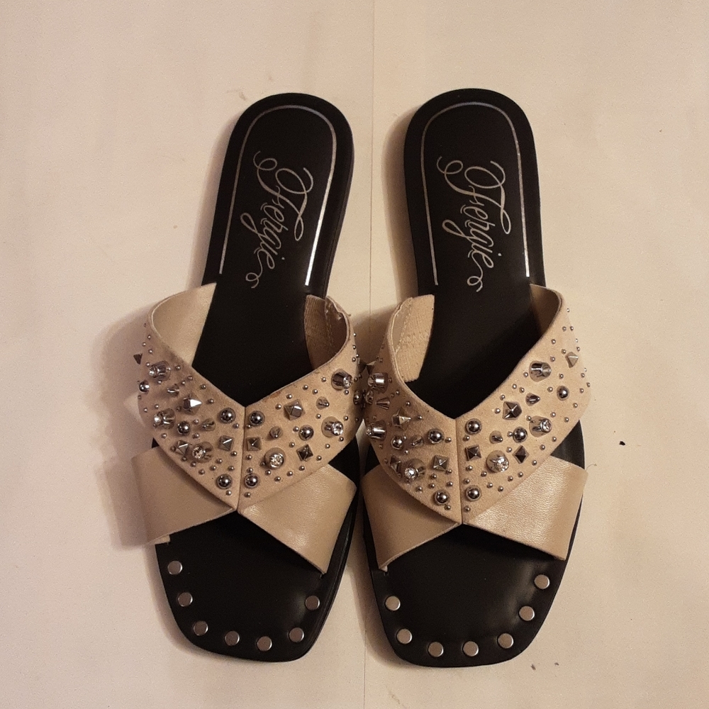 FERGIE SANDLES